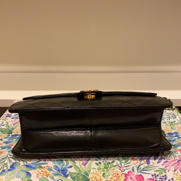 SOLD🔥🔥🔥Chanel Vintage Classic Flap Bag - Picture 8 of 17